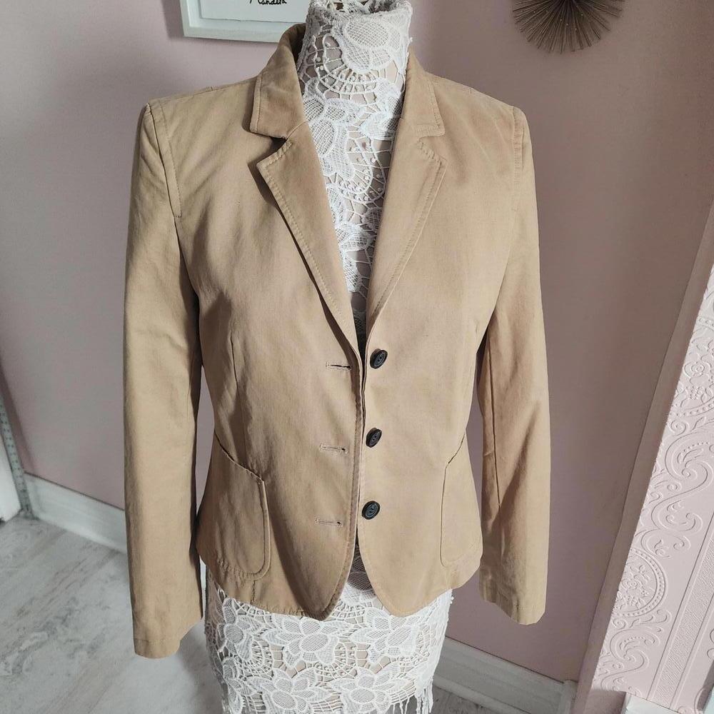 FLAWLESS J Crew Cotton Blazer this is a older model but perfect and love L